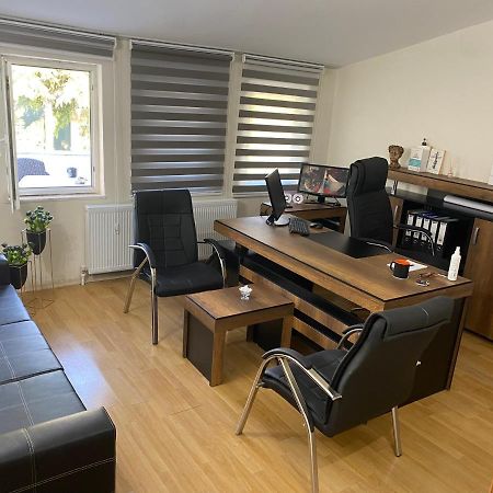 Beauty Palace Clinic Beylikduzu Estetik Büyükçekmece Extérieur photo